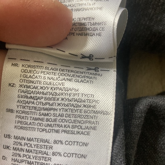 Reebok black with white line t shirt - Picture 4 of 4